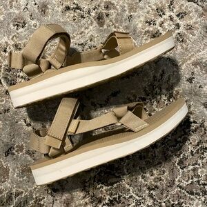 Teva w Universal women sandals